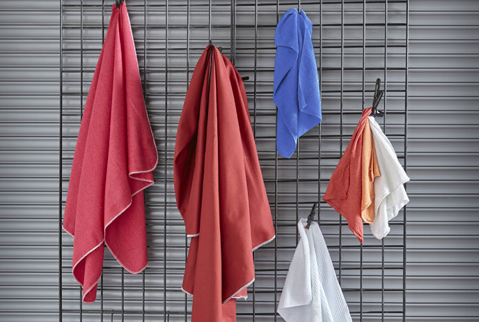 images of microfiber and regular towels
